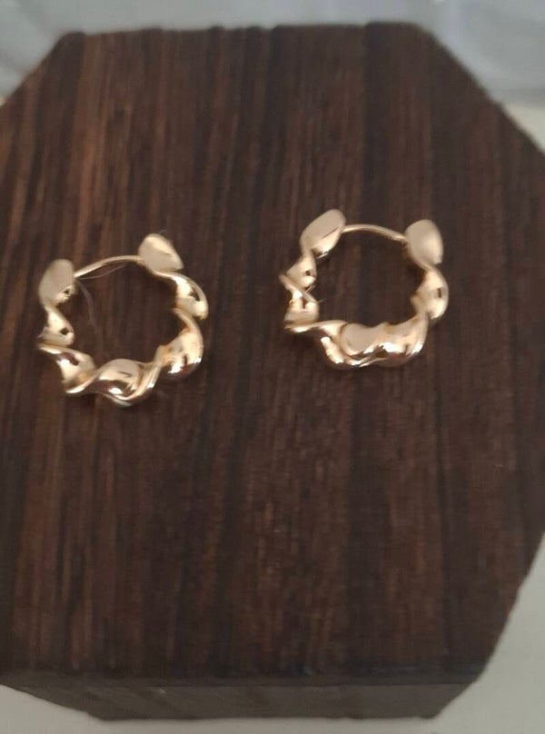 Créoles martelés dorés n*2