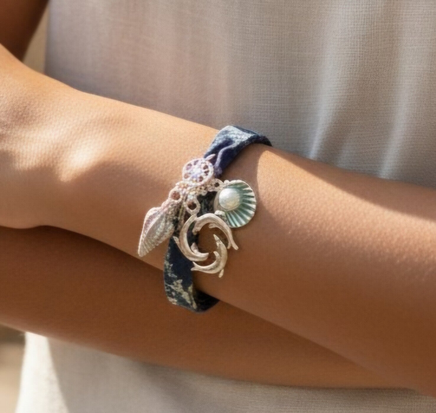 Bracelet " Dolphin "