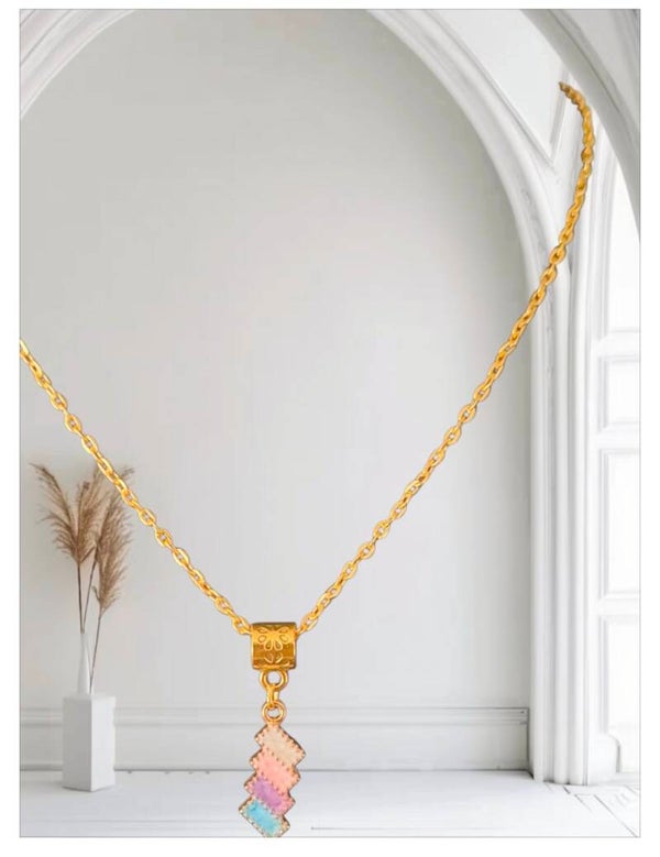 Collier pastel.