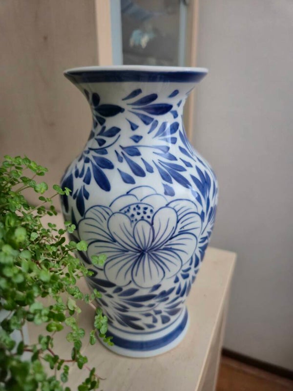 Vintage blauw-witte Vaas, Chinoiserie stijl.