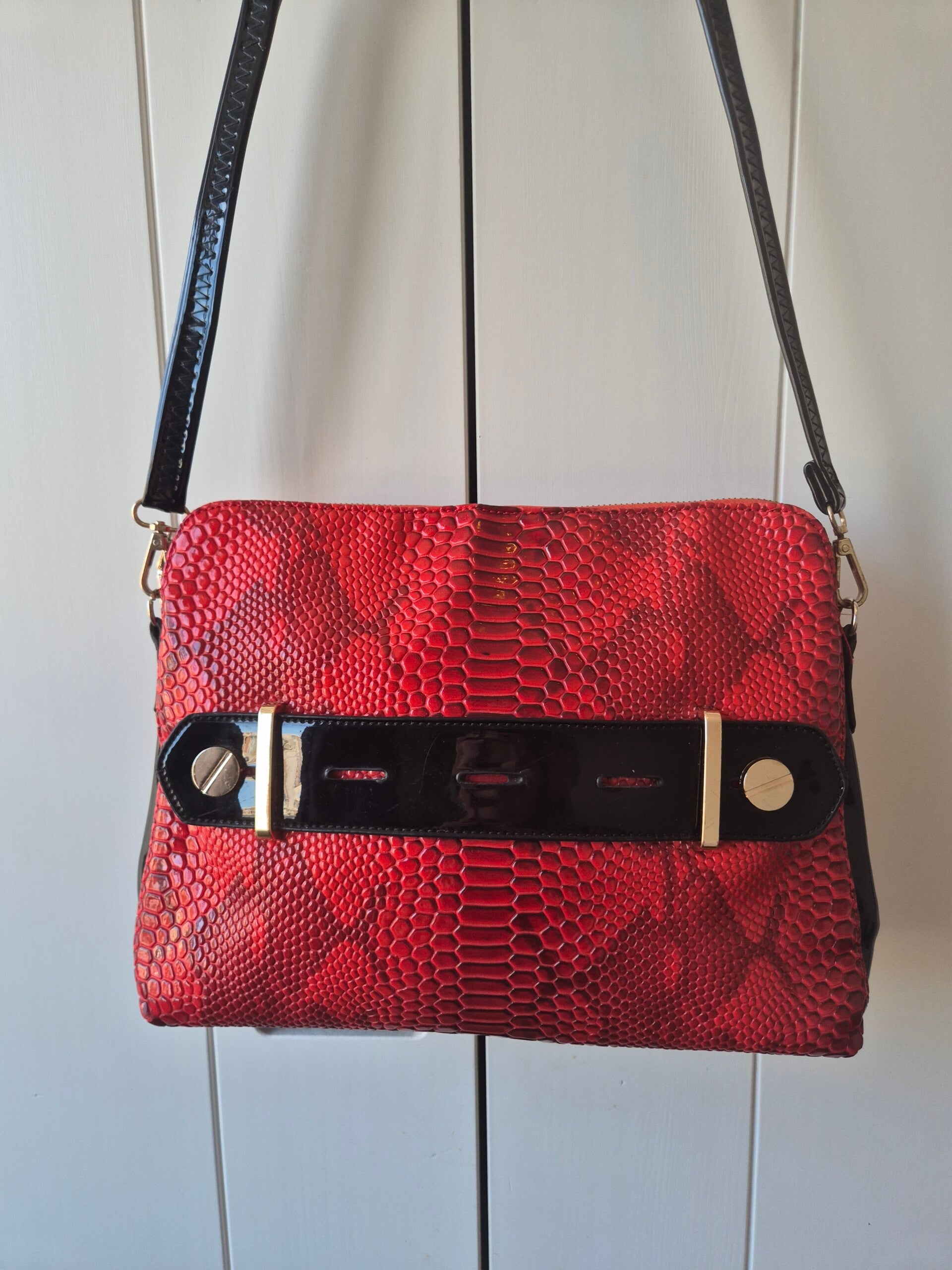 David Jones Paris Rode Laktas