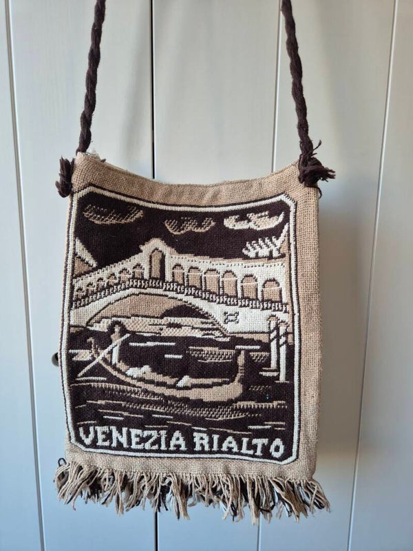 ​Vintage Italiaanse stoffen tas / wanddecoratie