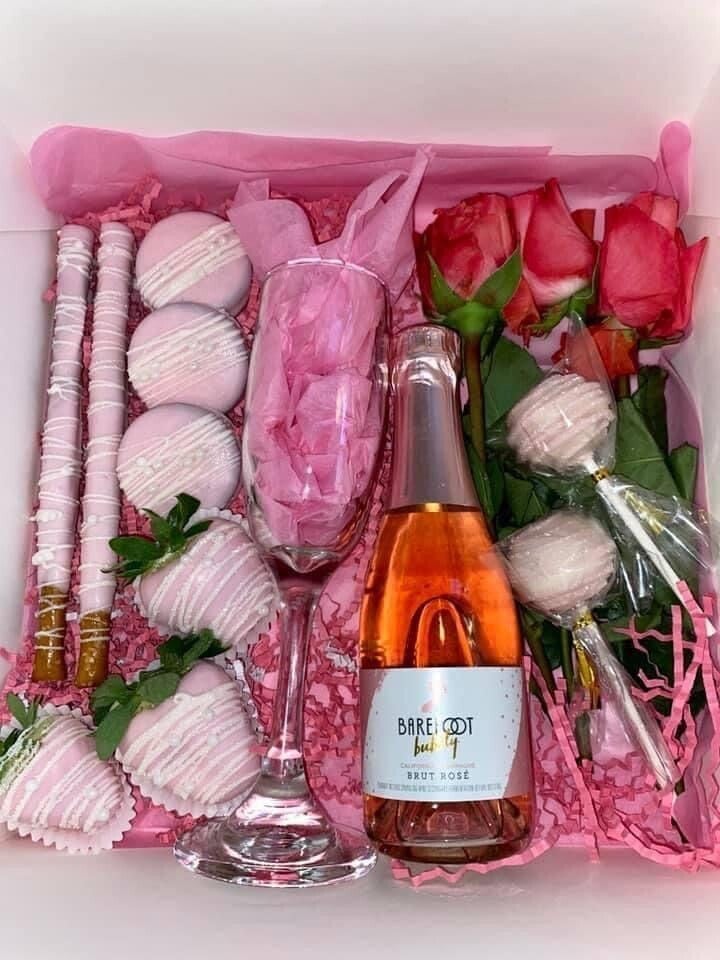 Sweeheart's Sip N Snack