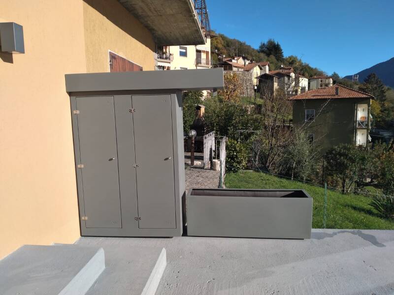 armadi-in-vetroresina-su-misura-standard.jpg
