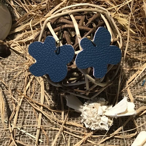 Boucle d’oreille fleur rose et bleu