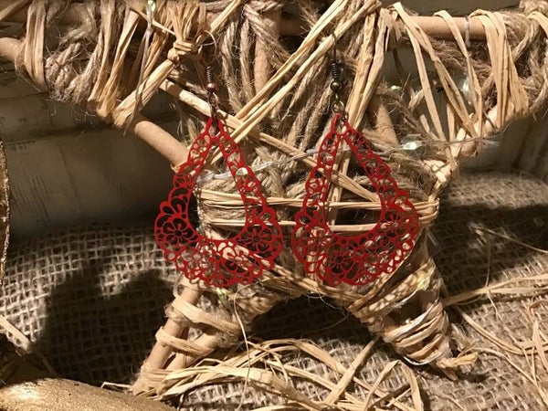 Boucles d’oreilles goutte d’eau rouge