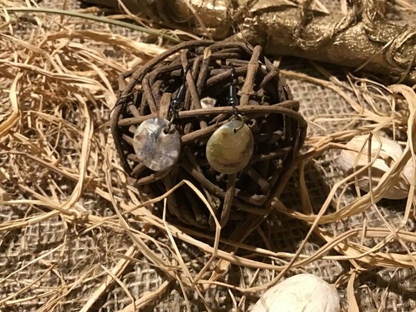 Boucles d’oreilles nacre beige