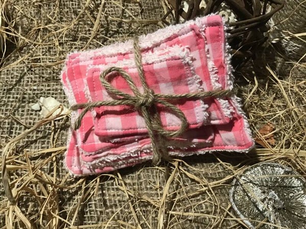 Lingettes démaquillantes lavables à carreaux roses