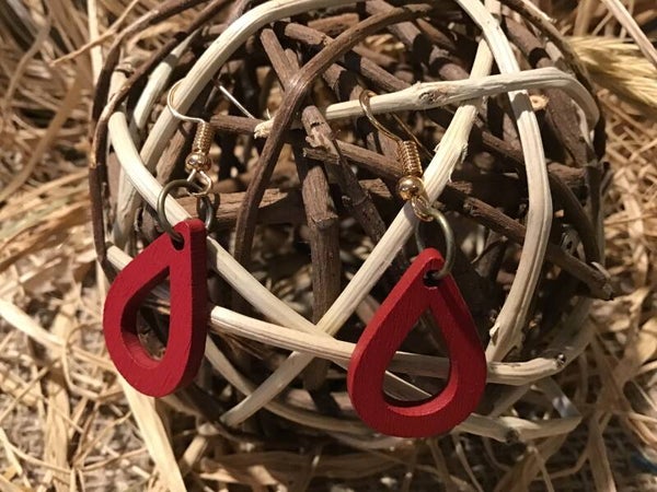 Boucle d’oreille goutte d eau rouge