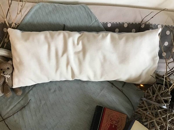 Coussin de décoration rectangulaire velours crème et rayé bleu