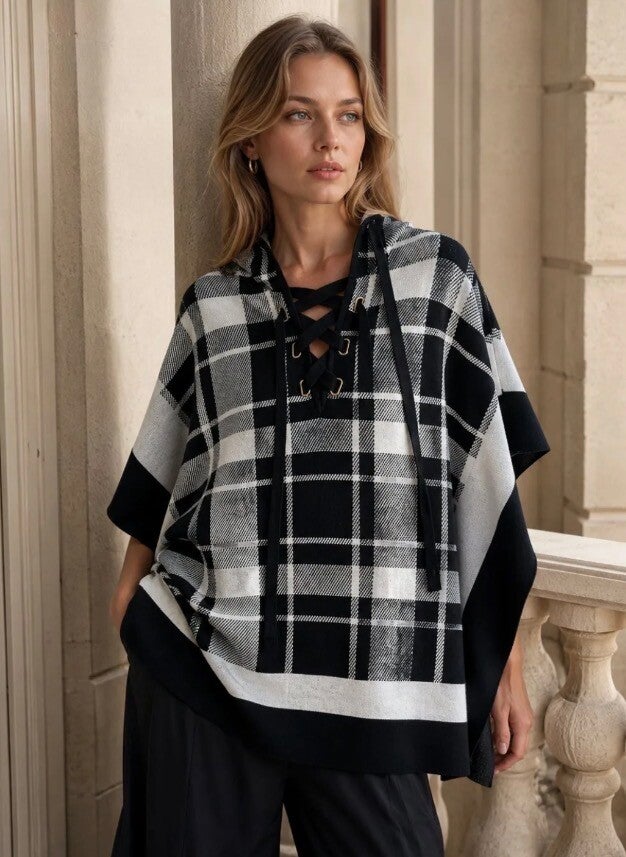 Pull poncho à capuche en maille