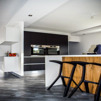 apartment-architecture-cabinets-chairs-533157.jpg