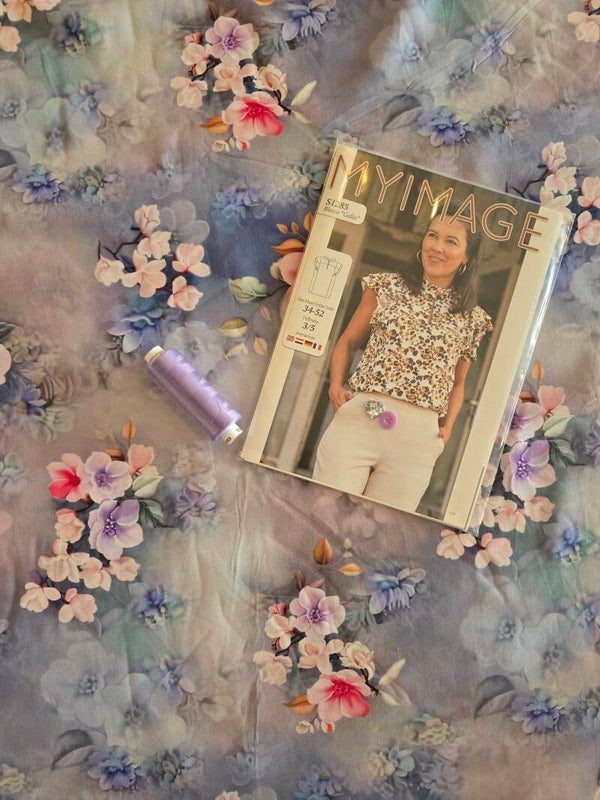 Naaipakket blouse Galia Viscose bloemen