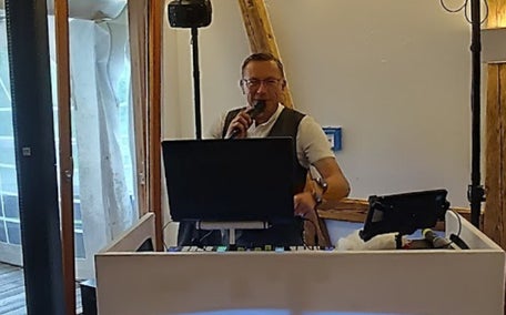 Hochzeits-DJ Rico Cinsano im Berghof Riesen
