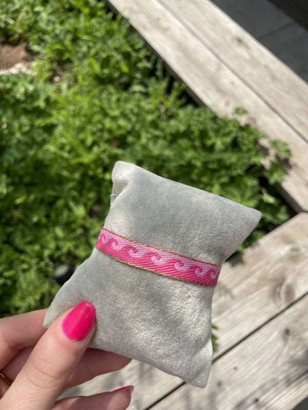 Waves roze lintarmbandje