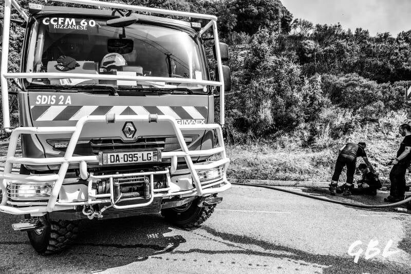 france-corsica-wildfire-sartene-2026-10-2-standard-d1tz03.jpg