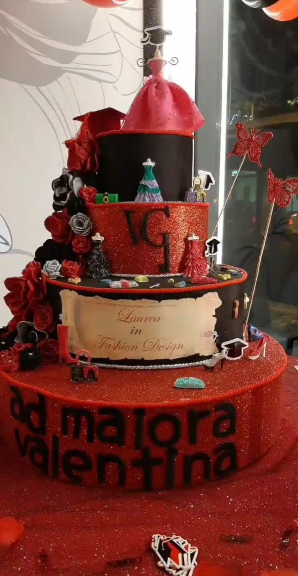 Torta scenografica Laurea
