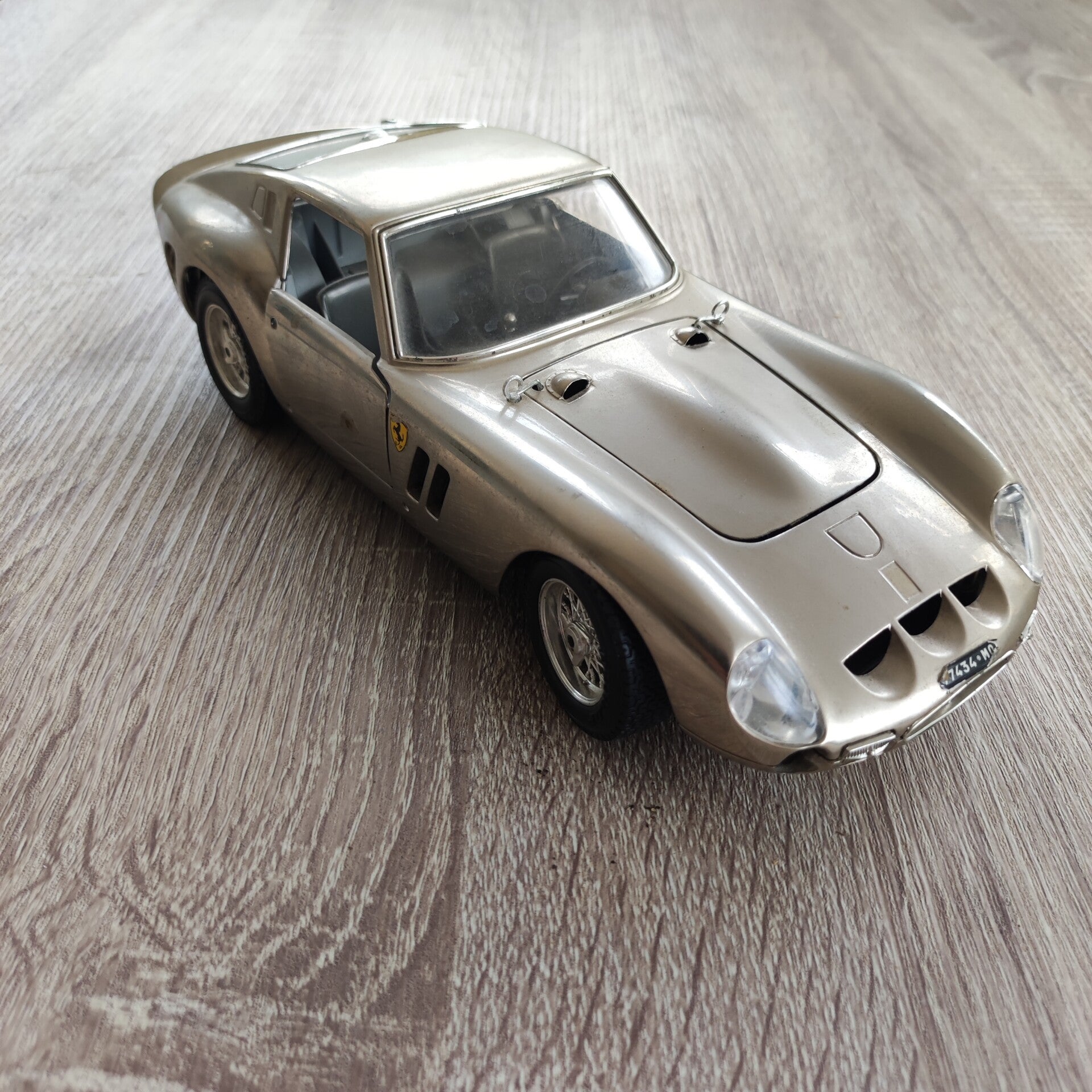FERRARI 250 GTO CHROME TRES RARE 1962 1/18 BURAGO