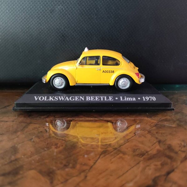 VOLKSWAGEN BEETLE 1970 1 /43 IXO