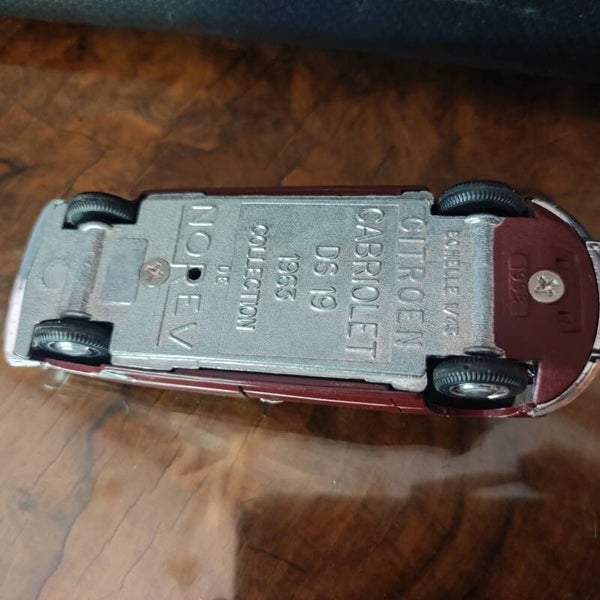 CITROEN DS 19 DECAPOTABLE1963 METAL  1/43  NOREV