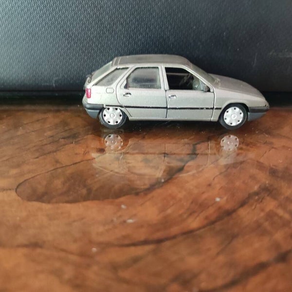 CITROEN  ZX gris clair   1/43 SOLIDO