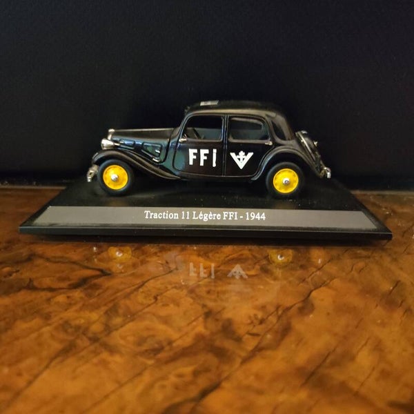 CITROEN TRACTION 11 LEGERE FFI 1944  1/43 ATLAS