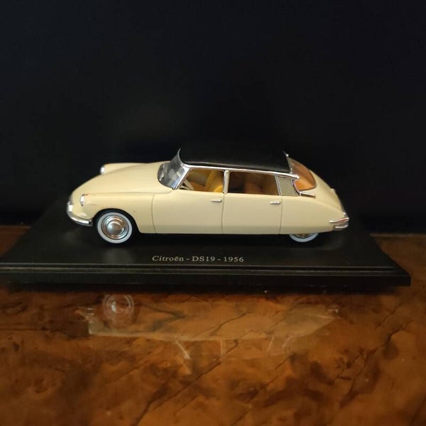 CITROEN  DS19 1956   1/43 ATLAS