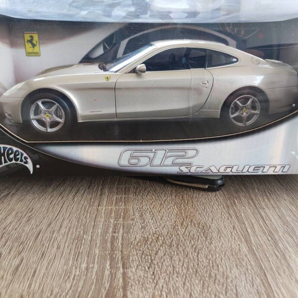 FERRARI 612 Scaglietti 1/18 HotWheels