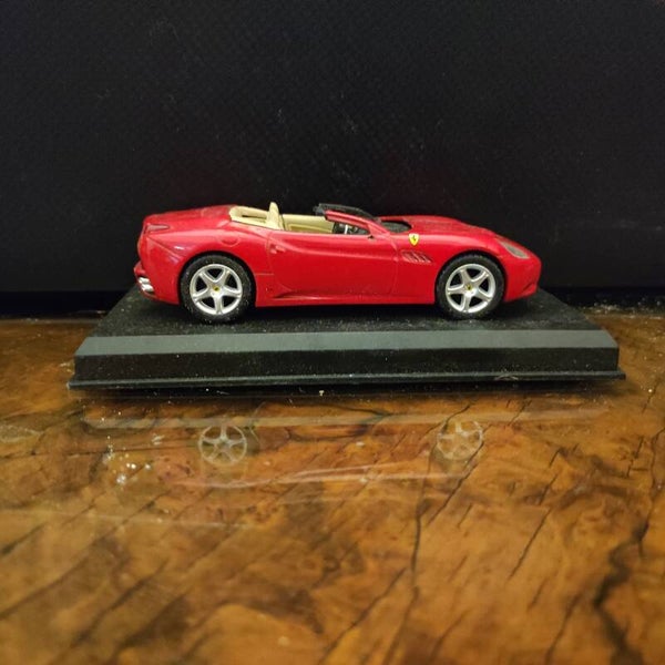 Ferrari CALIFORNIA 1/43 Ixo - Fabbri Ferrari Collection