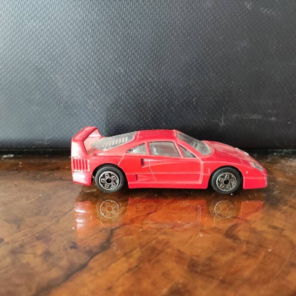 Ferrari F 40 1/43 Burago