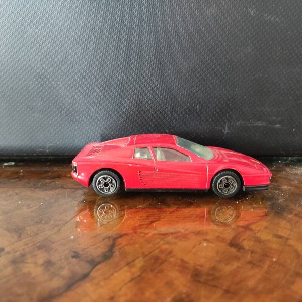 Ferrari testarossa 1/43 Burago
