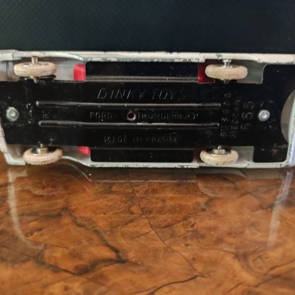 FORD THUNDERBIRD  1/43 IDINKY TOYS