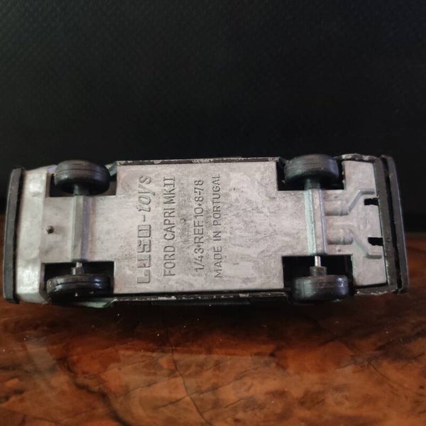 FORD CAPRI NOIR  1/43 LUSO TOYS