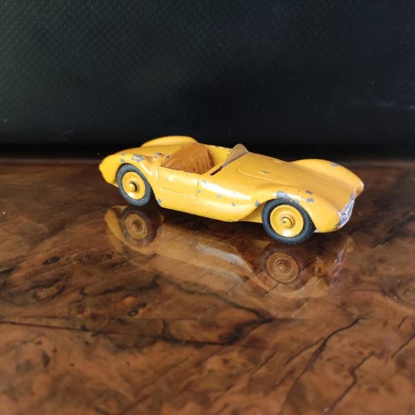 MASERATI SPORT 2000. ORANGE REF 22A  TRES RARE  1 /43 DINKY TOYS