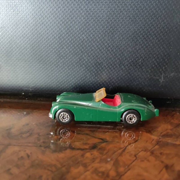 JAGUAR XK 120 Bleu 1/57 Matchbox