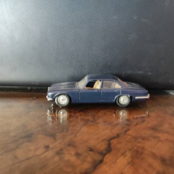 JAGUAR jaguar xj 12-1501 verte 1/43 Solido