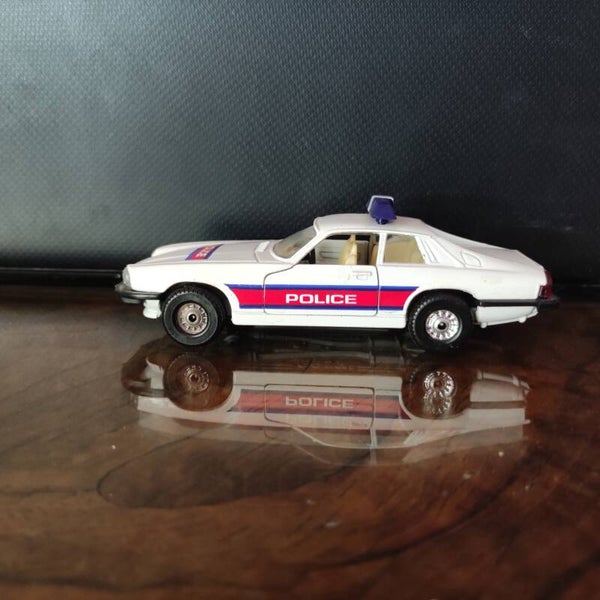 JAGUAR  XJS POLICE TRES RARE (rampe bleue ) 1/43 Corgi