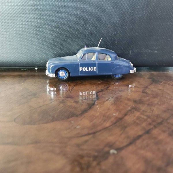 Jaguar  MK1 Police  1/43 Eligor