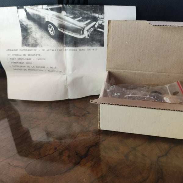 Jaguar XJ6 PICK UP INTROUVABLE !!!  1/43  1/43 AUTOMANY