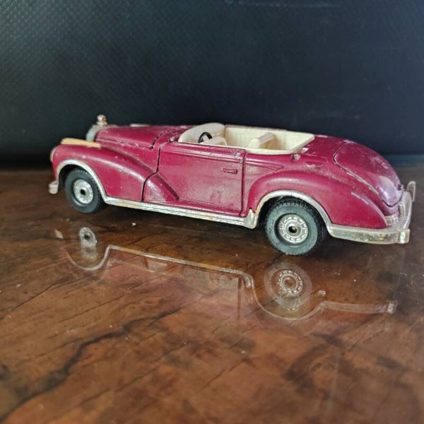 MERCEDES-BENZ 300S N°C806/1  1/43 CORGI