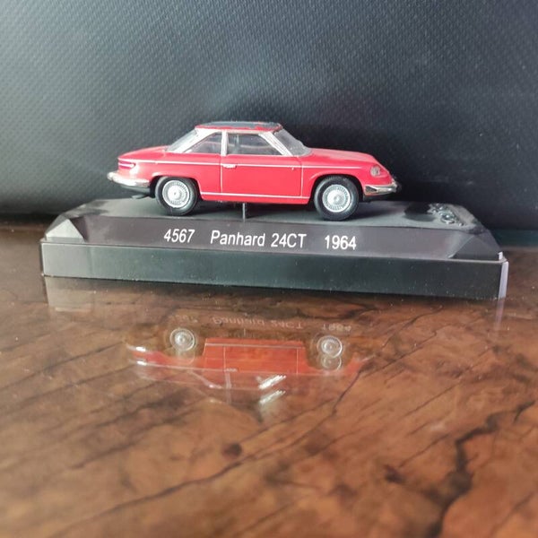 PANHARD 24CT 1964 rouge 1/43  SOLIDO