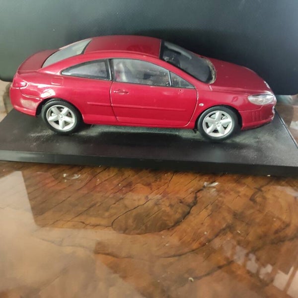 PEUGEOT  407 COUPEE ROUGE  1/18 NOREV