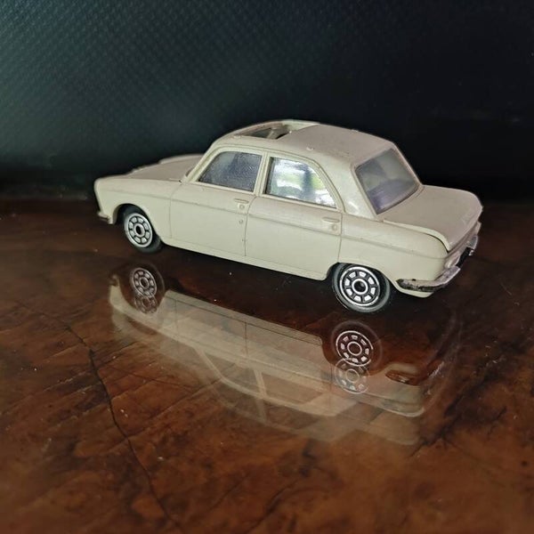 PEUGEOT 204  REF 5  1/43 NOREV