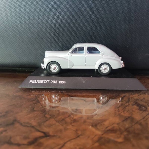 PEUGEOT 203 1954  1/43   IXO