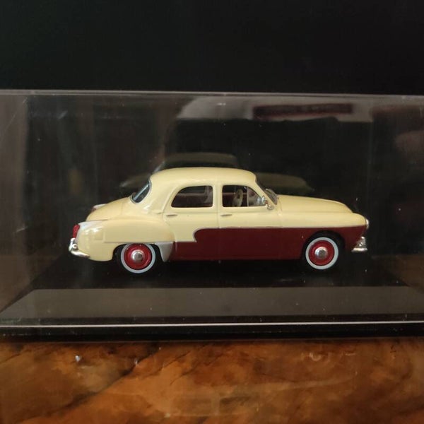 RENAULT Frégate Beige & Rouge Bordeaux 1959 1/43 Norev/M6 Interactions