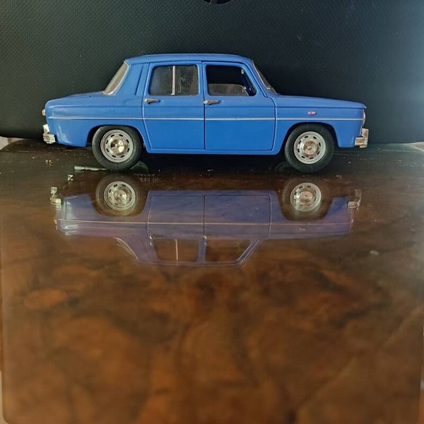 RENAULT R8 GORDINI 1100 1967 1803602  1/18  Solido