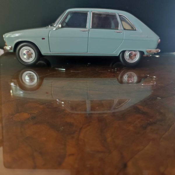 RENAULT R16 Azul Claro 185131  1/18  NOREV