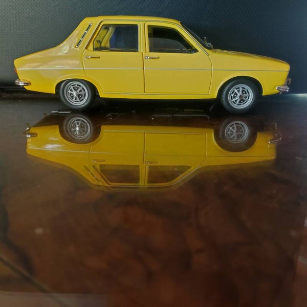 RENAULT 12 TS 1970 1/18  SOLIDO
