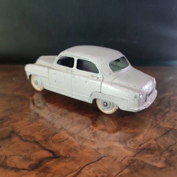SIMCA  9 ARONDE N° 24U  GRISE  1/43  DINKY TOYS