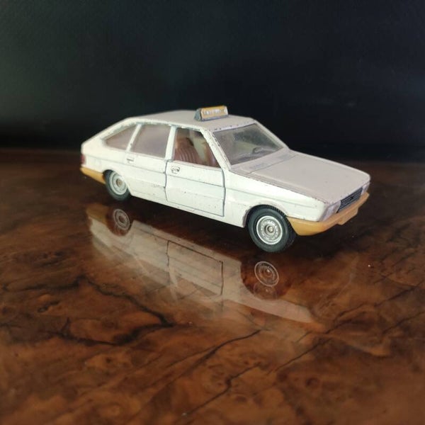 SIMCA 1308 GT Taxi années 1970  1/43  SOLIDO